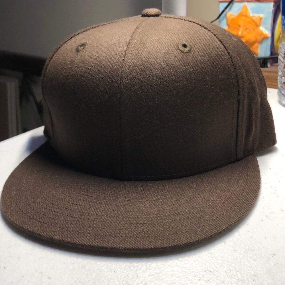 Lids Chocolate Brown Fitted Hat Cap Flat Bill Brim size 7 1/4